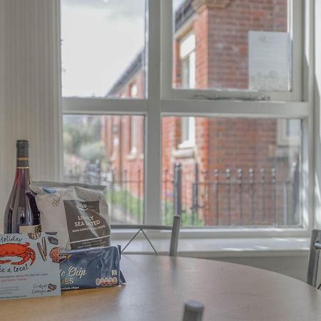 Cockle Cottage - Crabpot Cottages Кромър Екстериор снимка